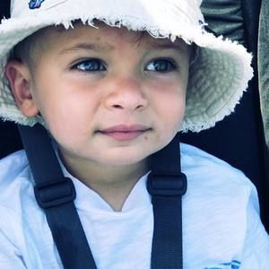 Meet your Posher, Dana